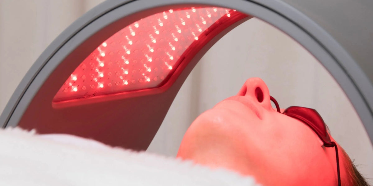 DESVELANDO LOS SECRETOS: BENEFICIOS DE LA TERAPIA LED FACIAL